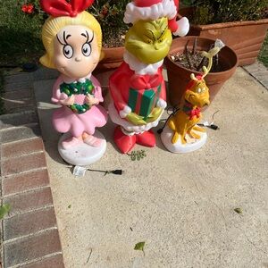 Cindy Lou and Max blowmold set